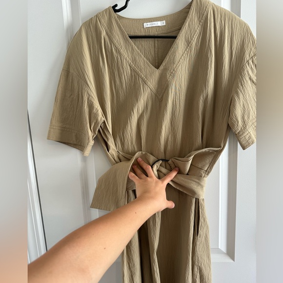 Khaki dress with belt - Picture 7 of 7